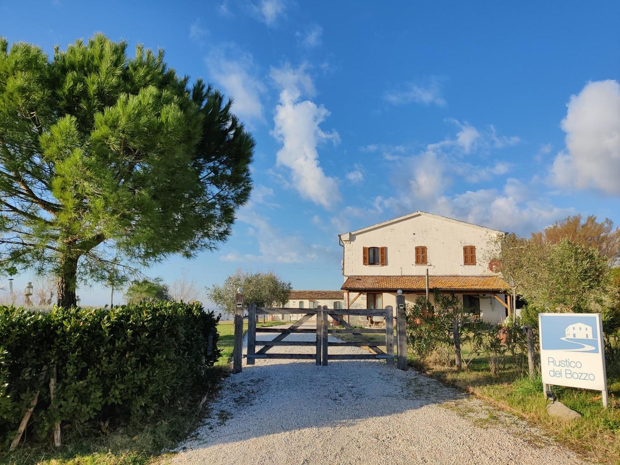 Rustico Del Bozzo Affittacamere Castelleone di Suasa Esterno foto